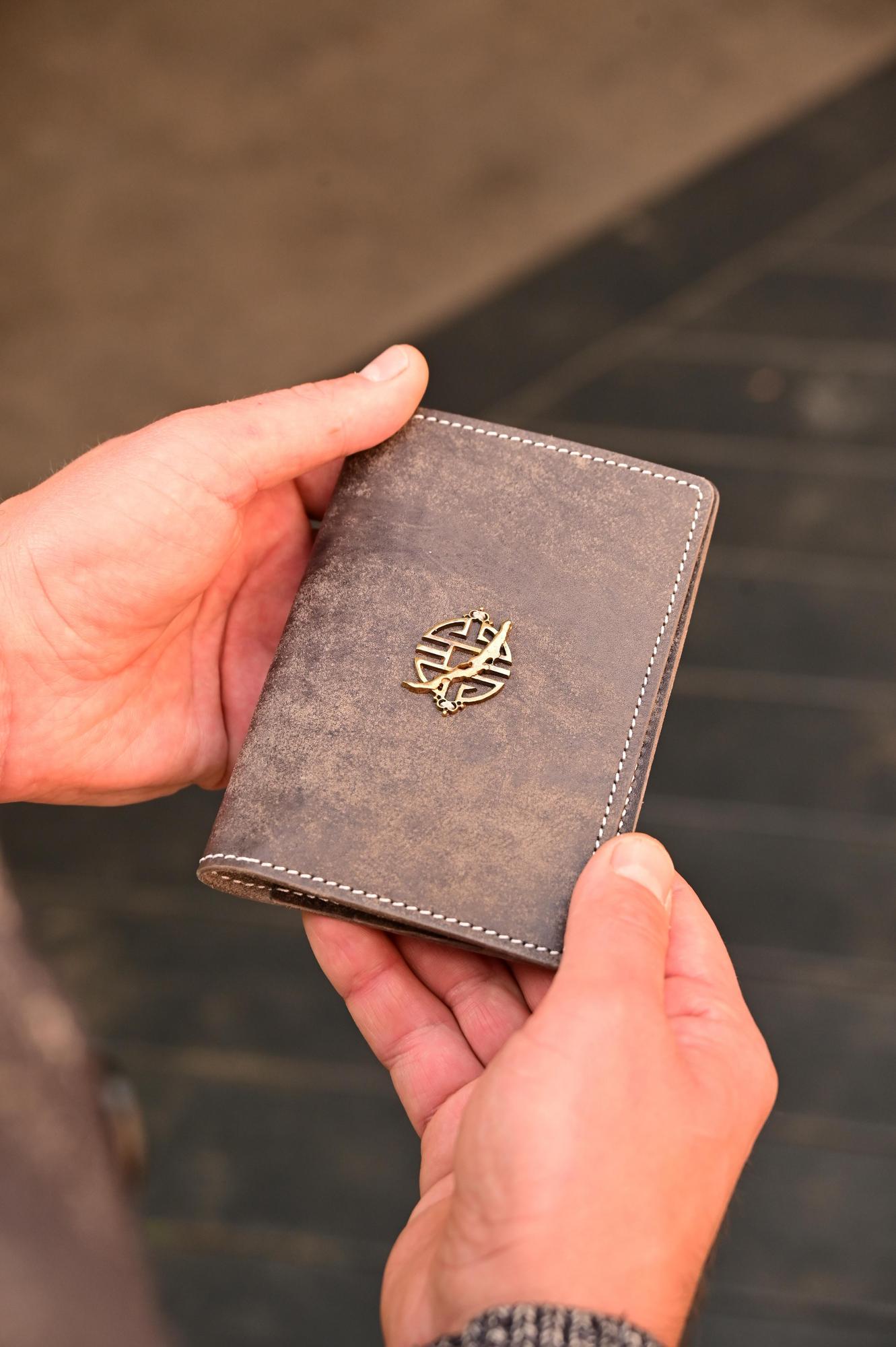 Докхолдер "Символ Благополучия" серый