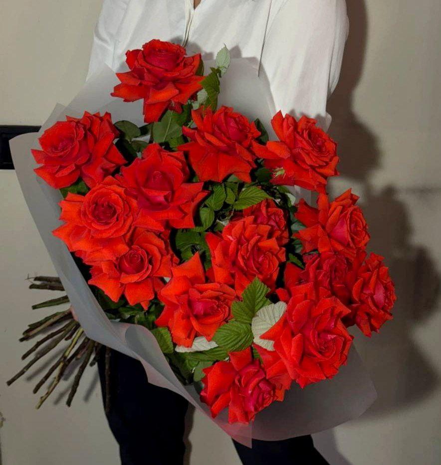 МОНОБУКЕТ  ИЗ РОЗ  НИНА