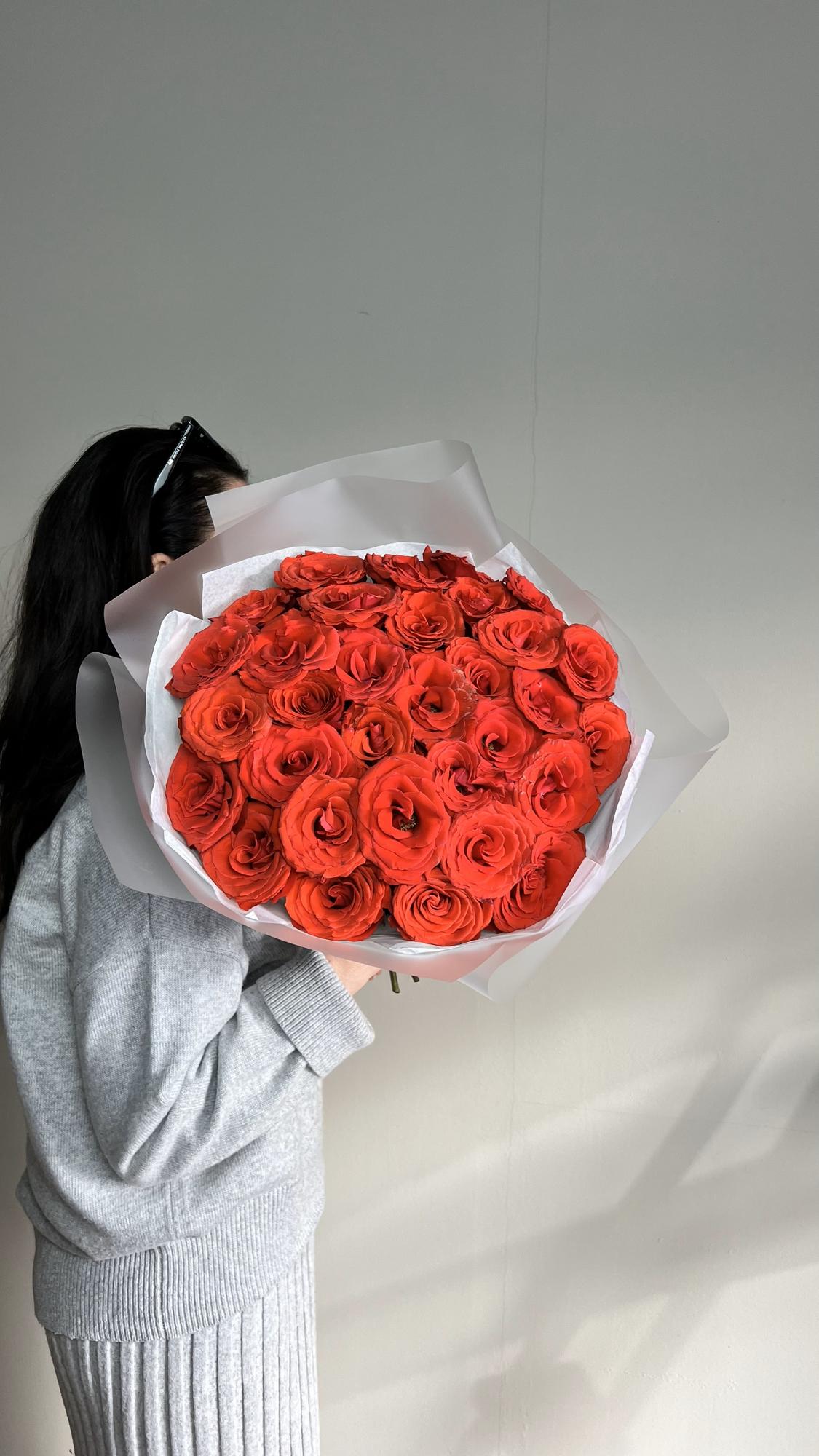 МОНОБУКЕТ ИЗ РОЗ НИНА КЛАССИЧЕСКИЙ