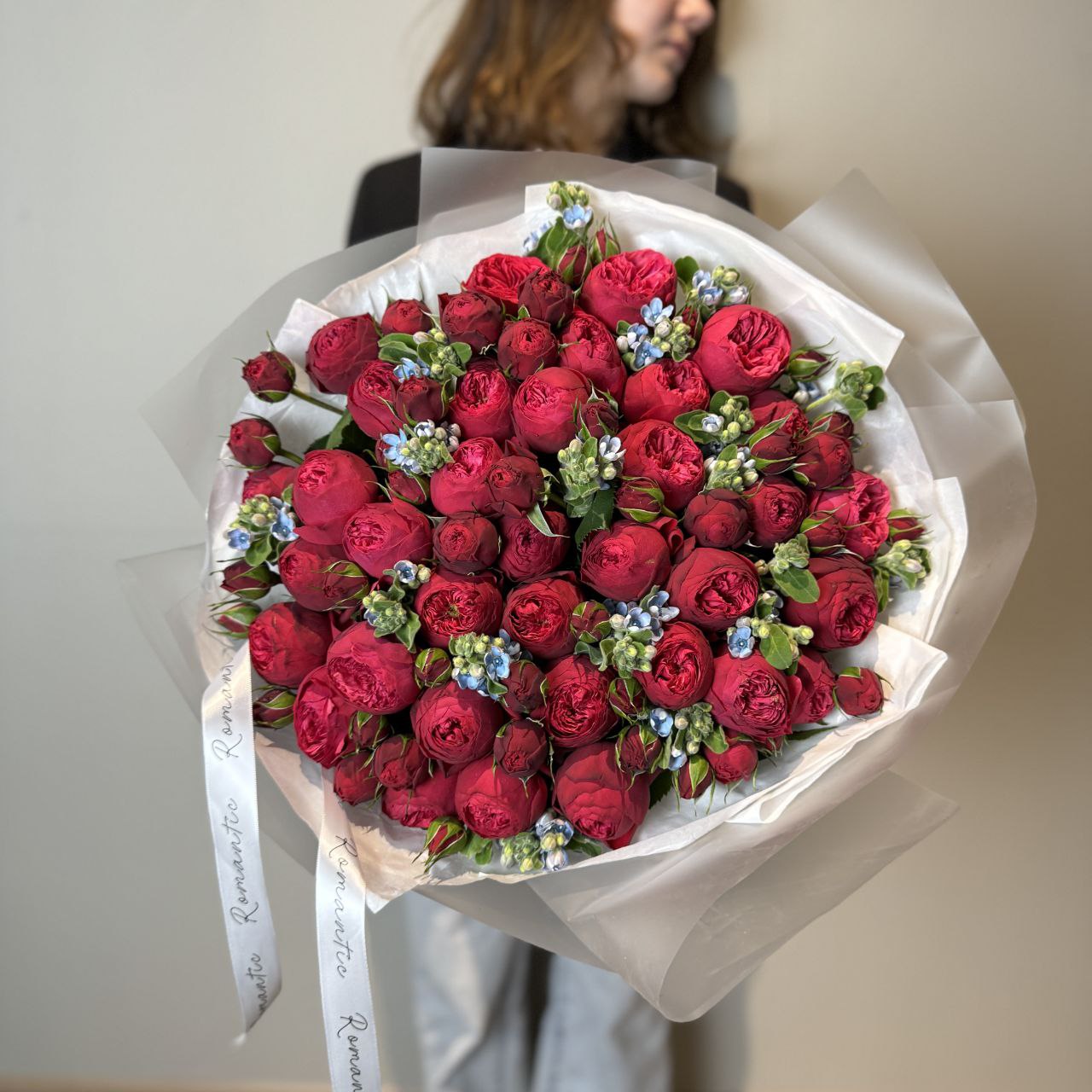 ДУОБУКЕТ ИЗ ПИОНОВИДНОЙ РОЗЫ ПИАНО И ОКСИПИТАЛУМА