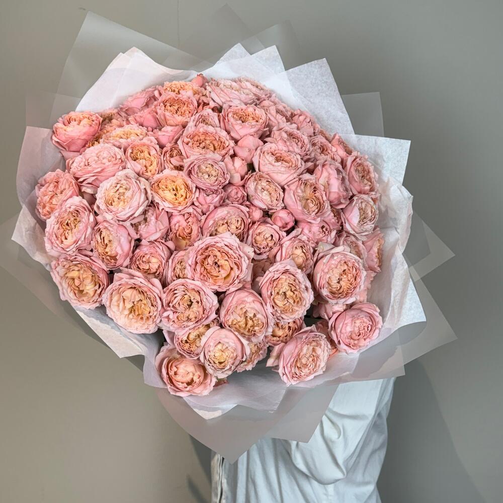 МОНОБУКЕТ ИЗ КУСТОВЫХ РОЗ "ДЖУЛЬЕТТА"