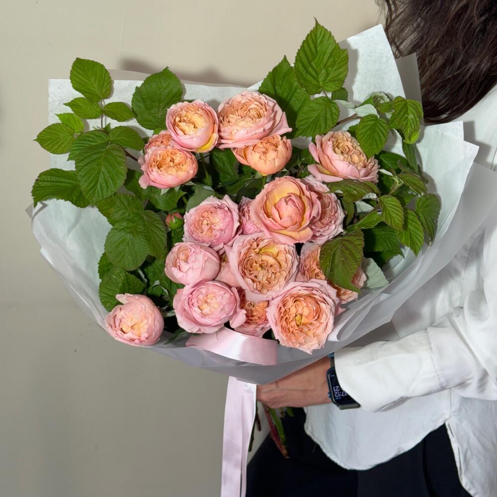 МОНОБУКЕТ КУСТОВОЙ РОЗЫ ДЖУЛЬЕТТЫ