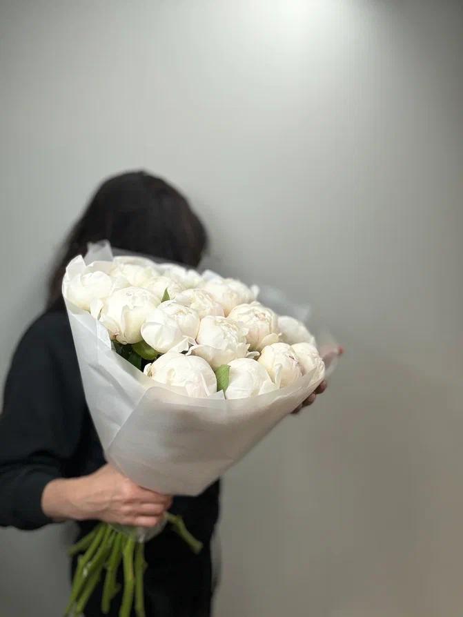 МОНОБУКЕТ БЕЛЫХ ПИОНОВ
