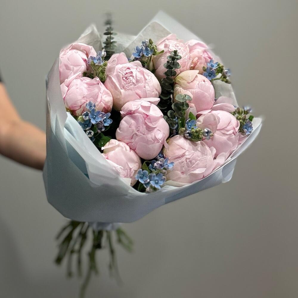 ДУОБУКЕТ ИЗ ПИОНОВ И ОКСИПЕТАЛУМА