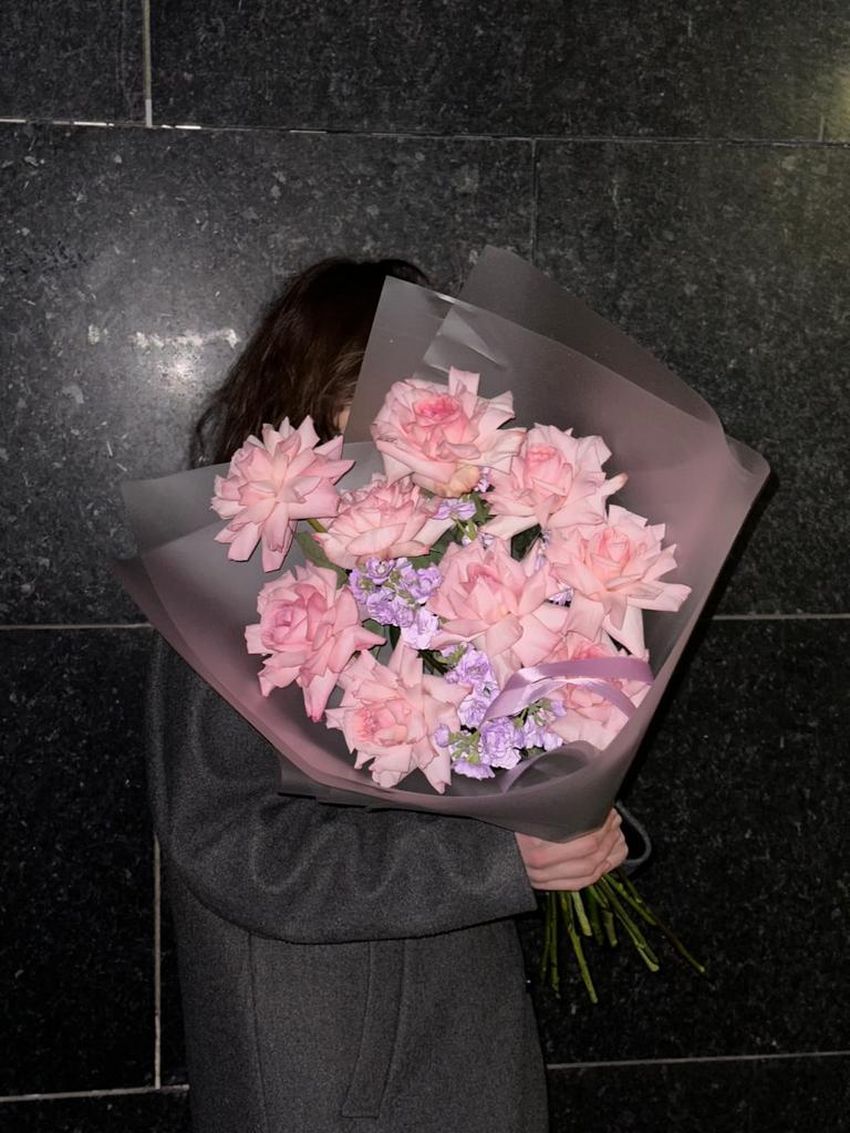 ДУОБУКЕТ РОЗЫ И МАТТИОЛЫ