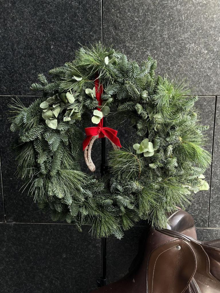 ВЕНОК С ПОДКОВОЙ