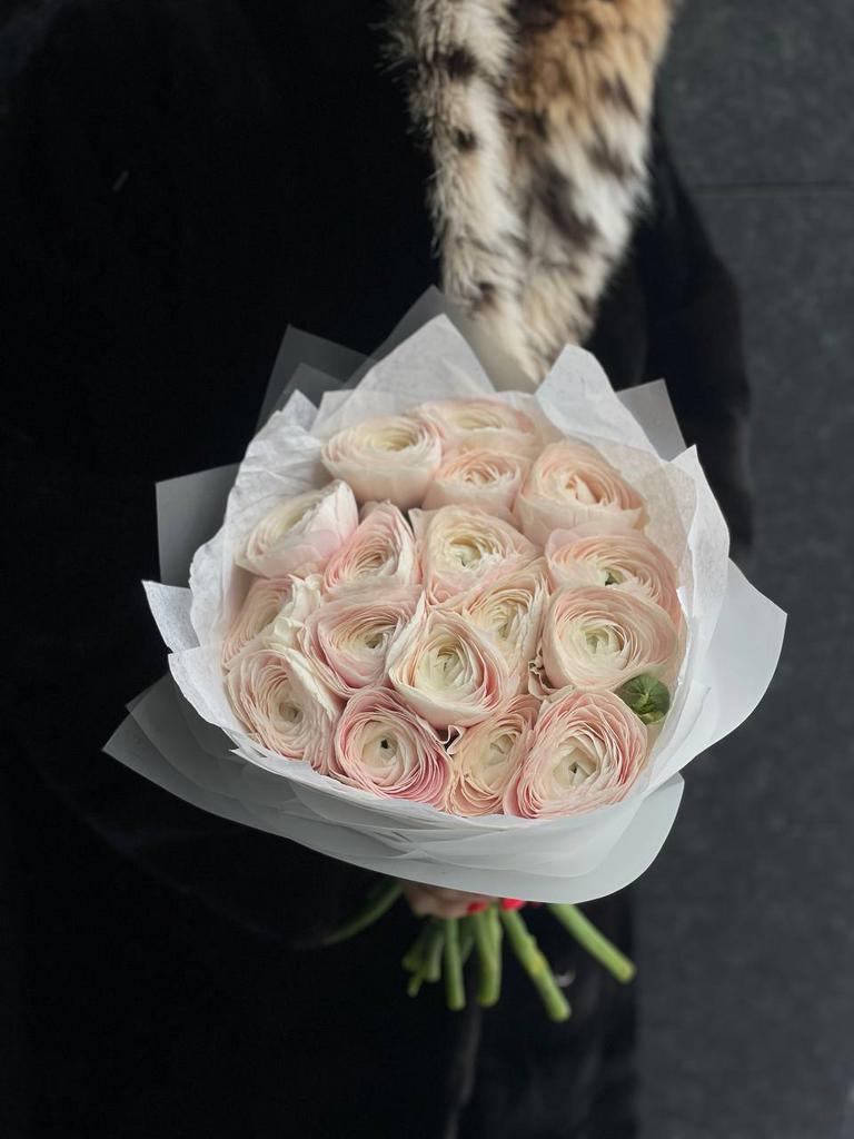 МОНОБУКЕТ РАНУНКУЛЮСОВ (15 ШТ,)