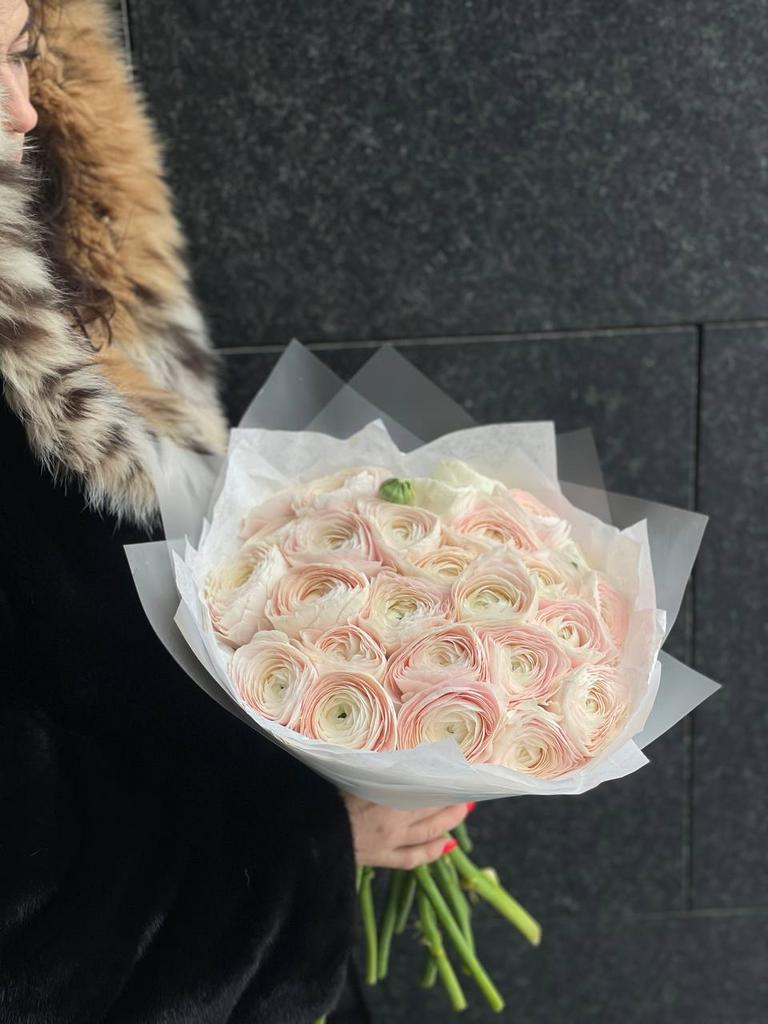 МОНОБУКЕТ РАНУНКУЛЮСОВ (25 ШТ.)