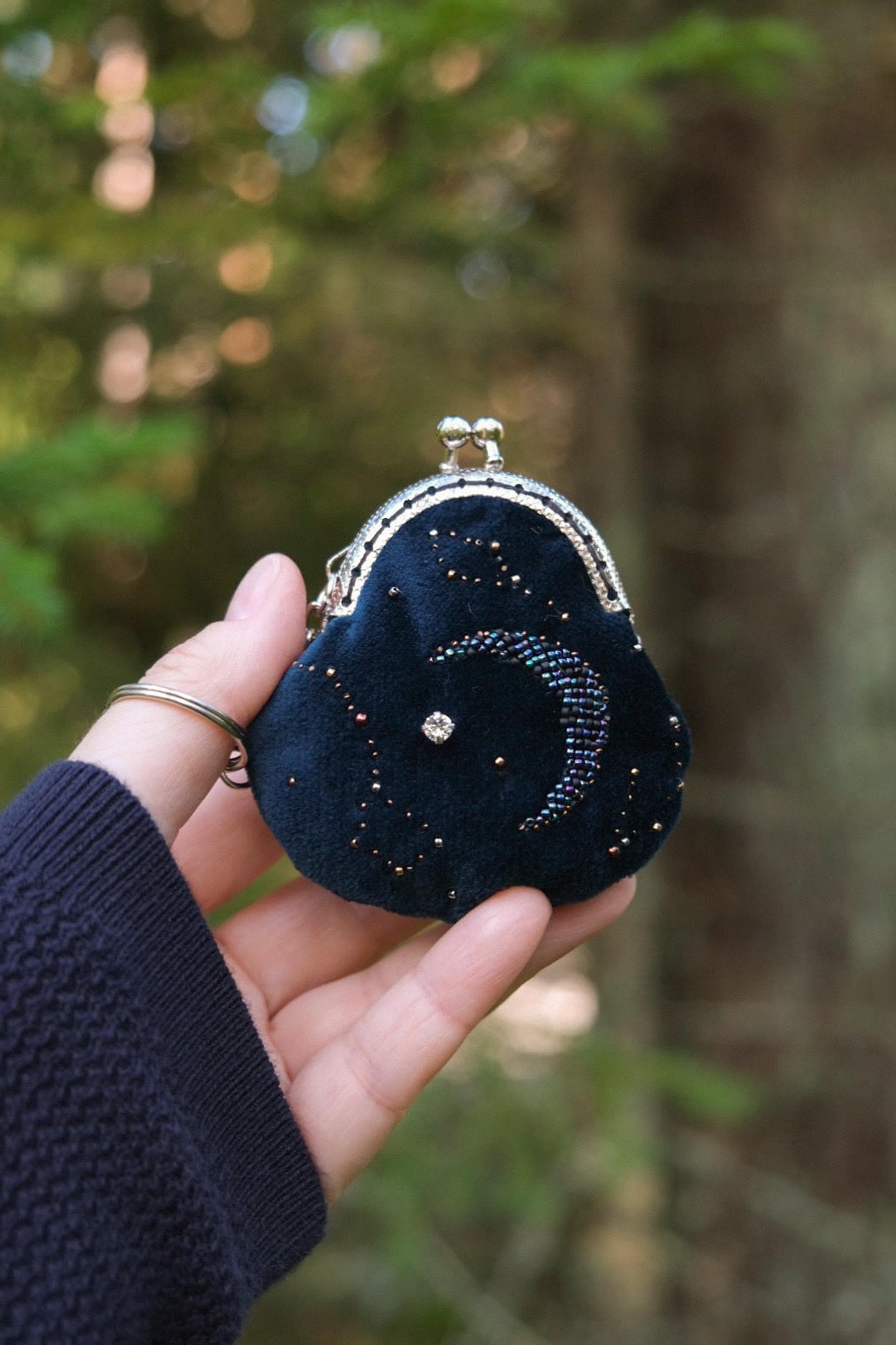 "Молодой Месяц" бархатный микро-кошелёк для бутылочки эфирного масла в виде брелока