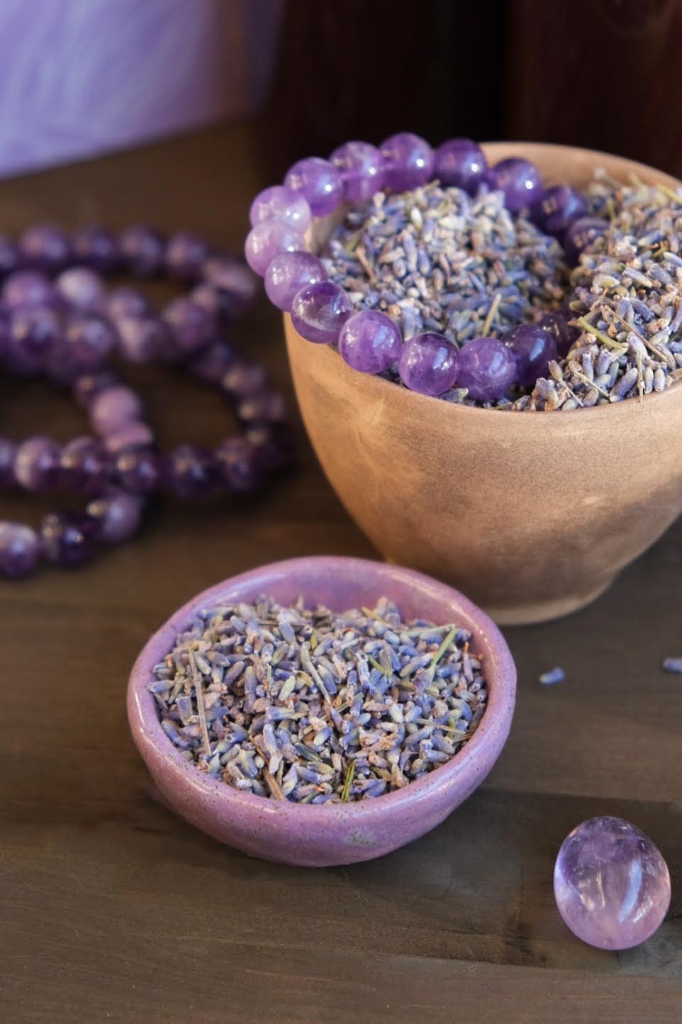 "Лаванда" браслет из аметиста высокой степени прозрачности, без обработки