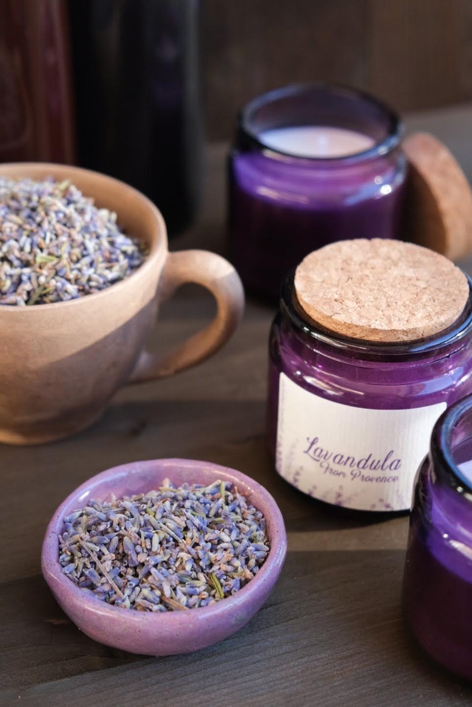 "Лаванда" свеча в фиолетовом стекле 100 мл с органическим маслом лаванды