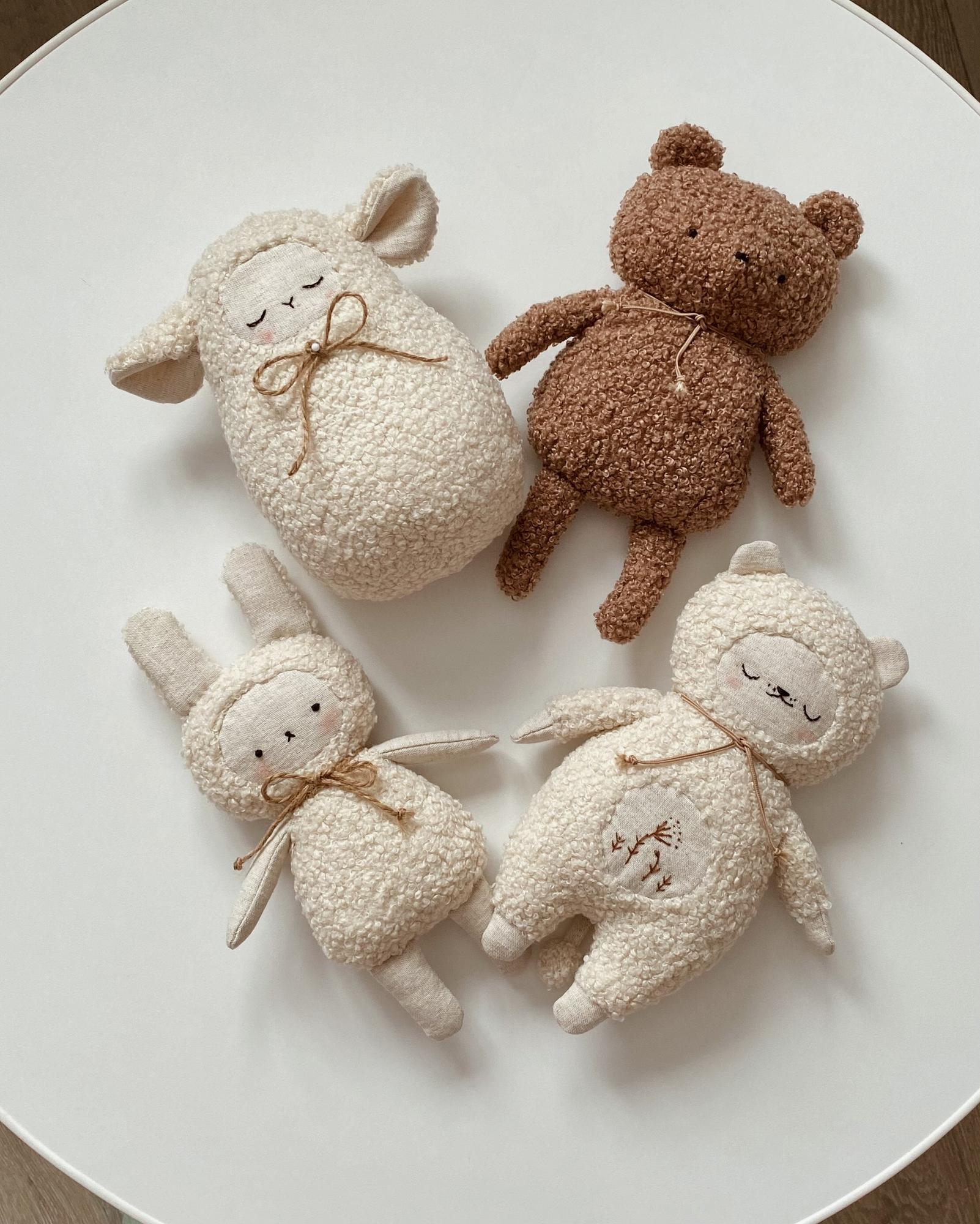 Сет выкроек игрушек с мастер-классом по пошиву (4 игрушки - Коллекция Игрушки с ладошку)