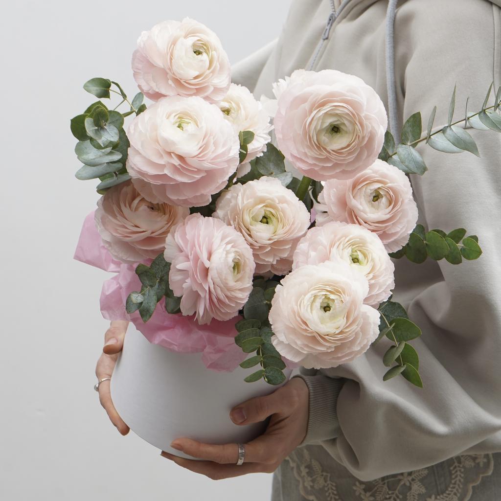 Композиция "Облако ранункулюсов"