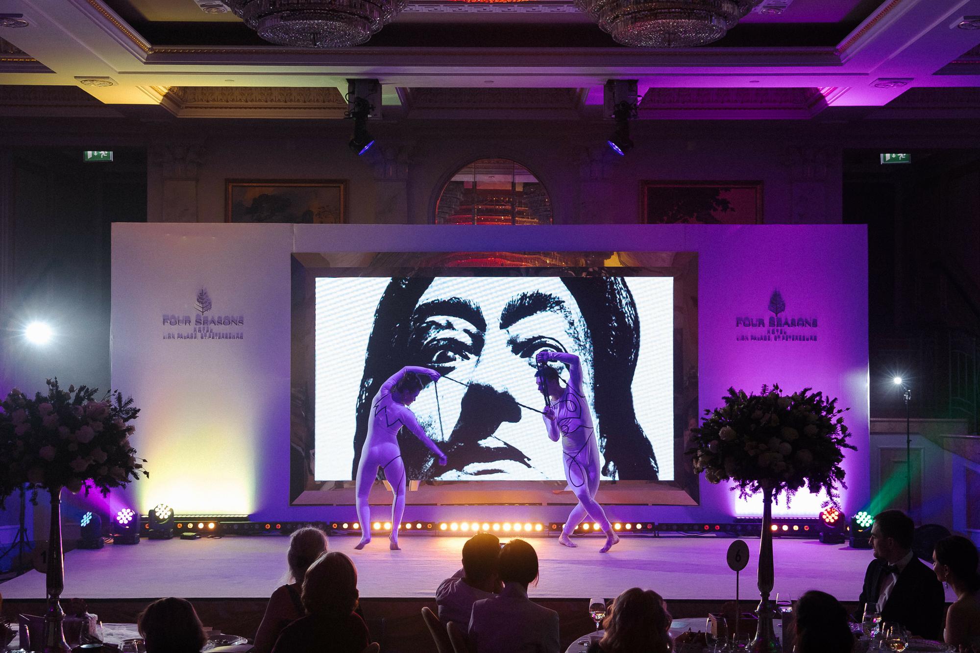 НА ВСЕ ВРЕМЕНА