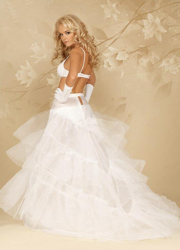 Кринолин (подъюбник) для шлейфа