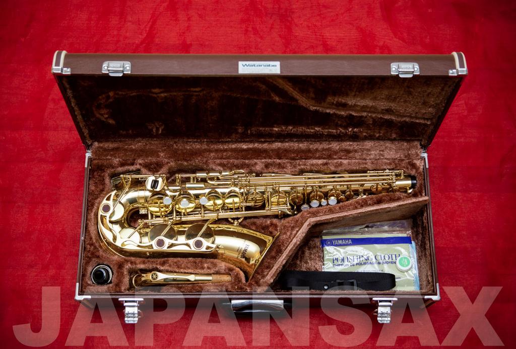 Саксофон альт YAMAHA YAS-32 Purple logo