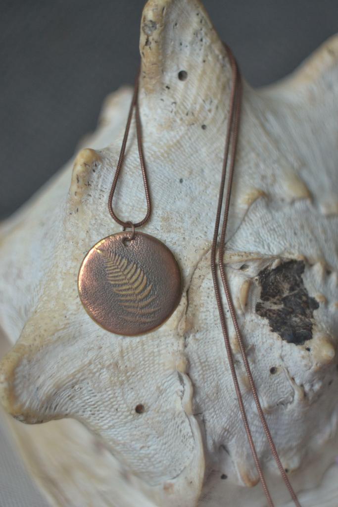 Подвеска медно-латунная "Папоротник "