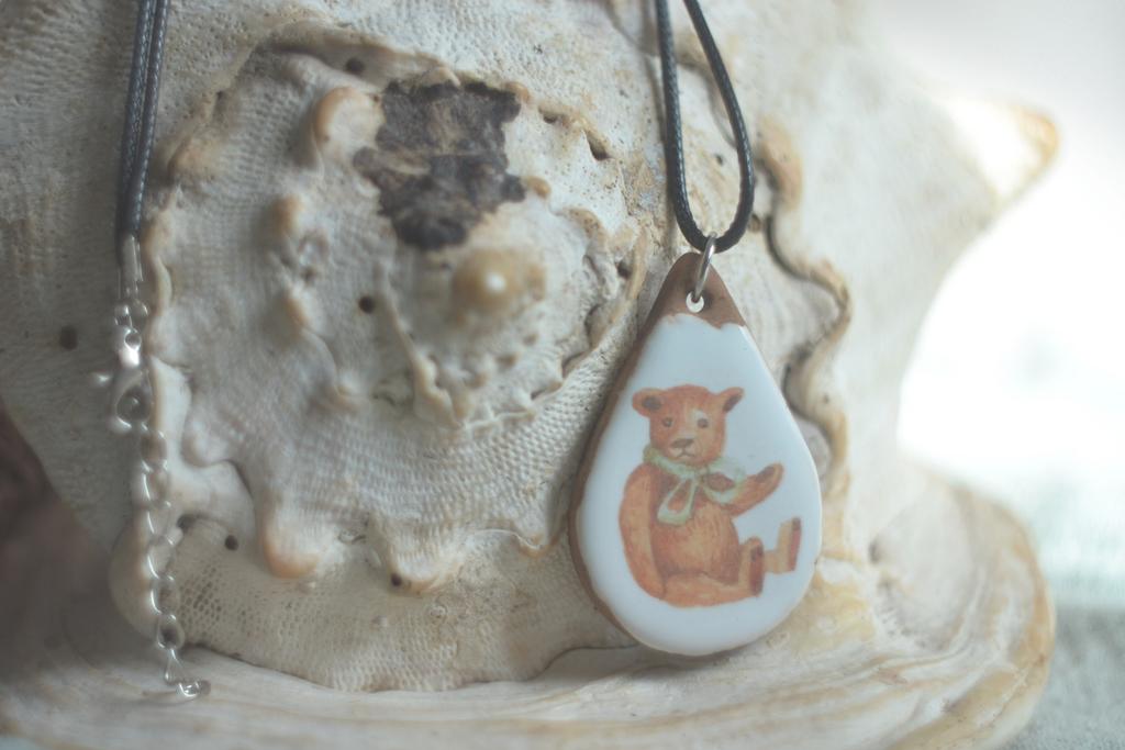 Подвеска с деколью "Мишка"