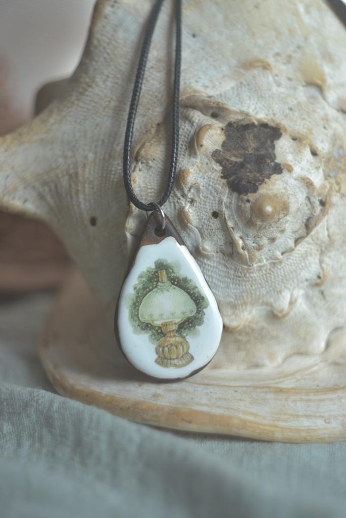 Подвеска с деколью "Лампа"