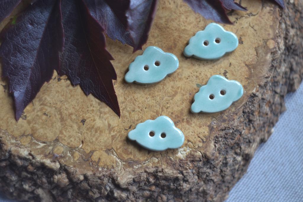 Керамическая пуговица "Облако тёмное"