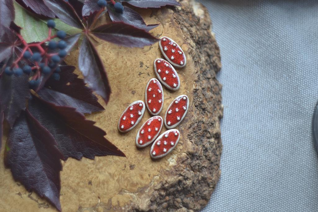 Керамический кабошон овал  "Мухомор "