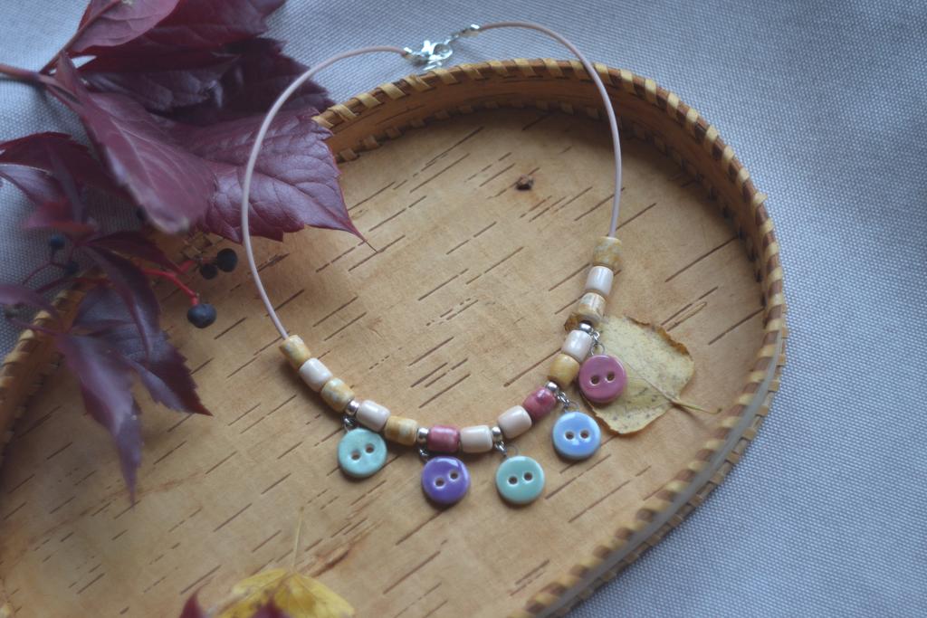 Колье    "Пуговки"