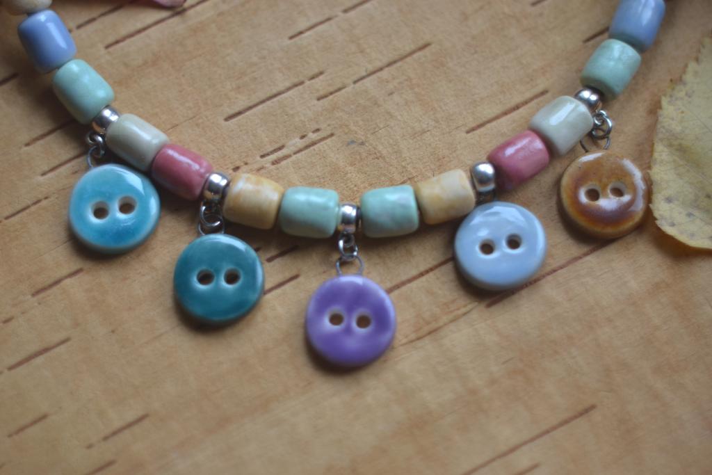 Колье    "Пуговки"