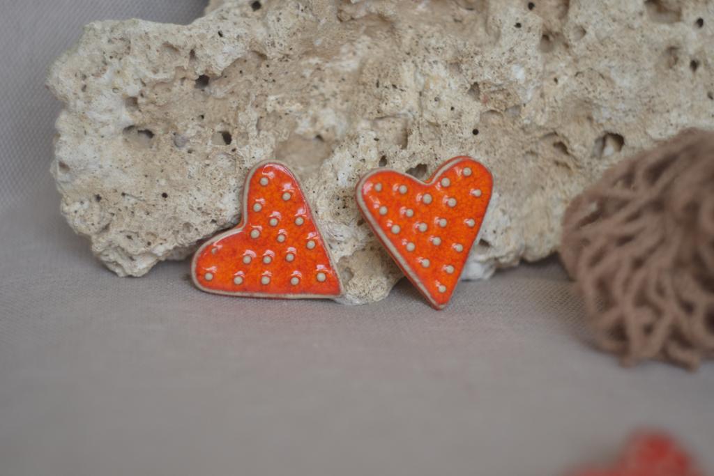 Брошь "Мухоморное сердце оранжевое"