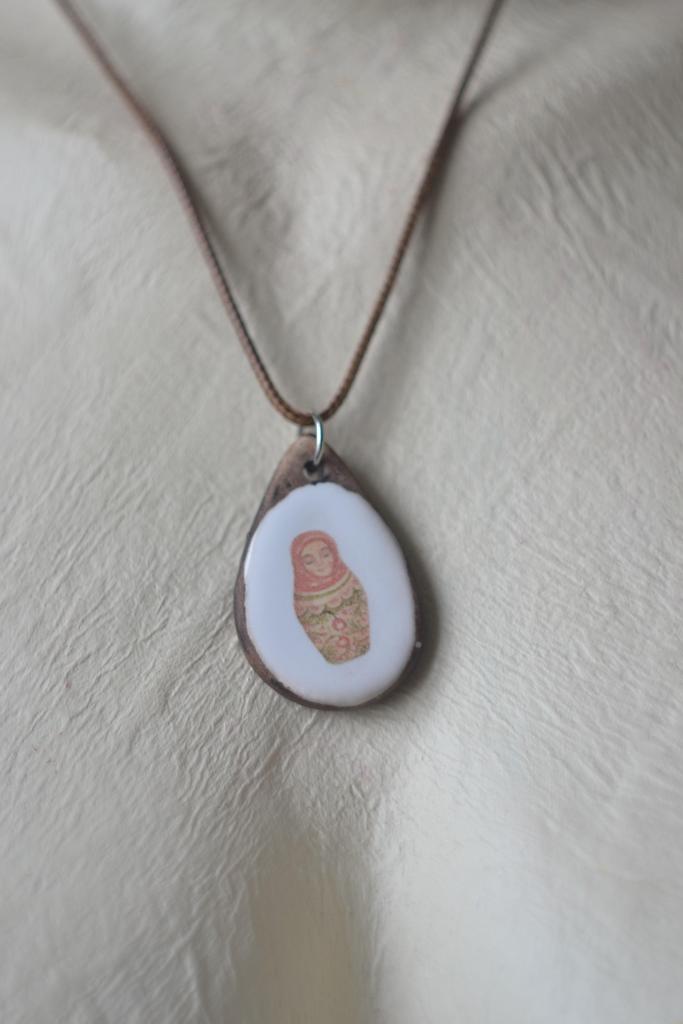 Подвеска с деколью "Матрёшка"