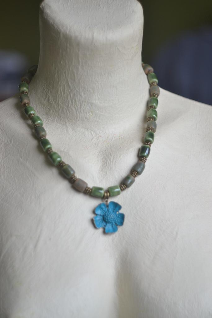 Колье    "Цветок"