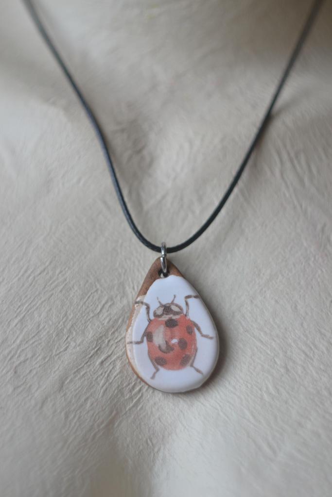 Подвеска с деколью "Божья коровка"