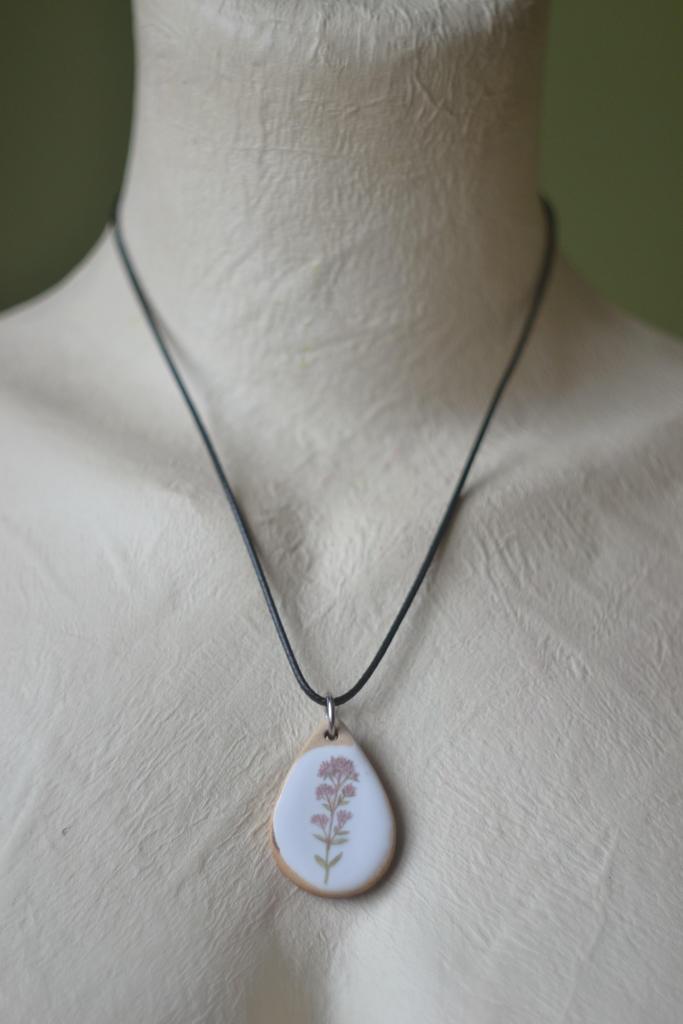 Подвеска с деколью "чабрец"