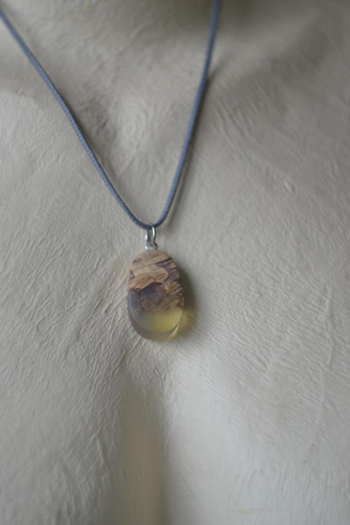 Подвеска "Камешек "