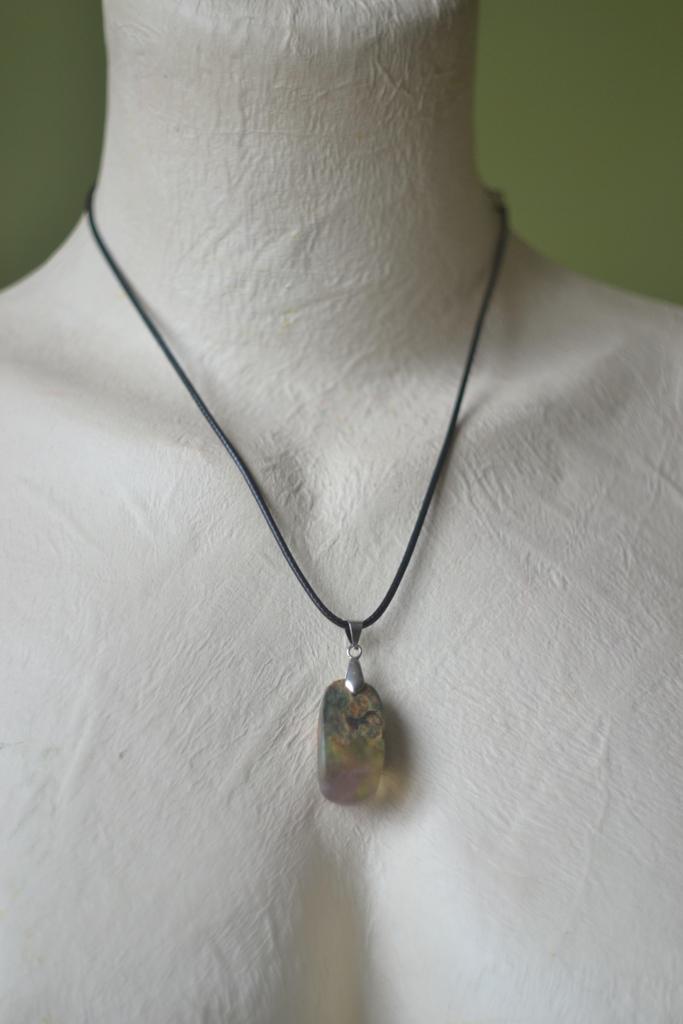 Подвеска "Камешек "