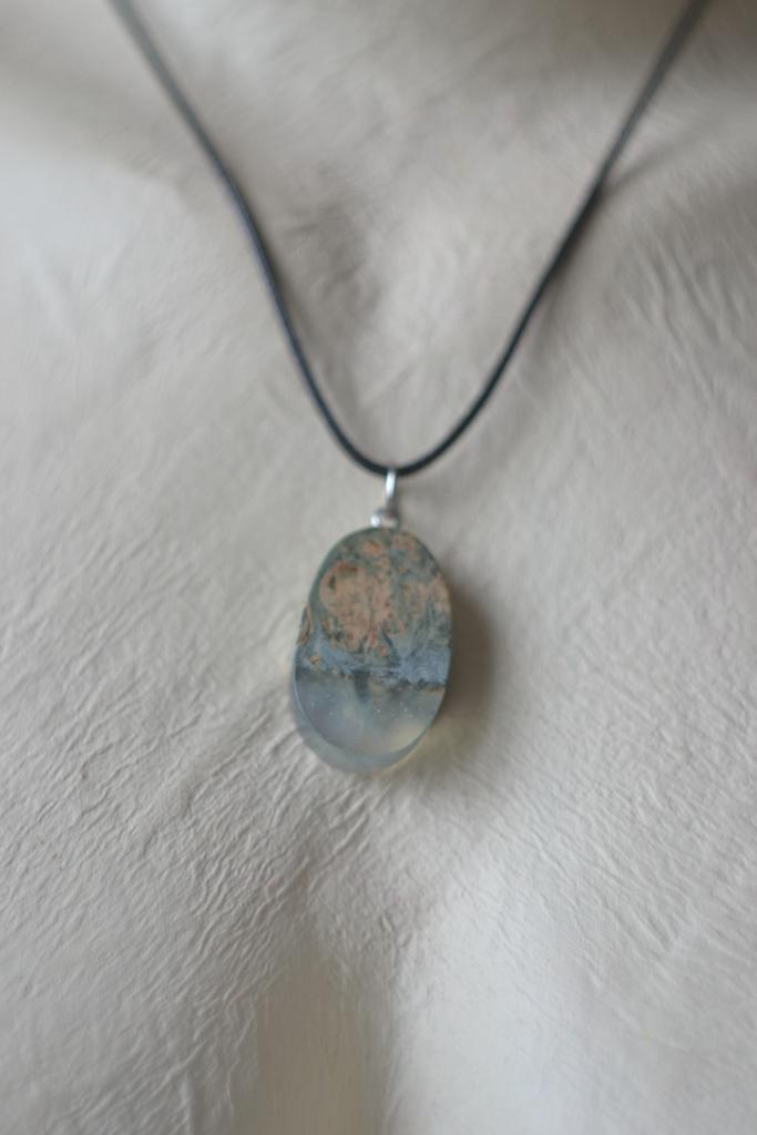 Подвеска "Камешек "