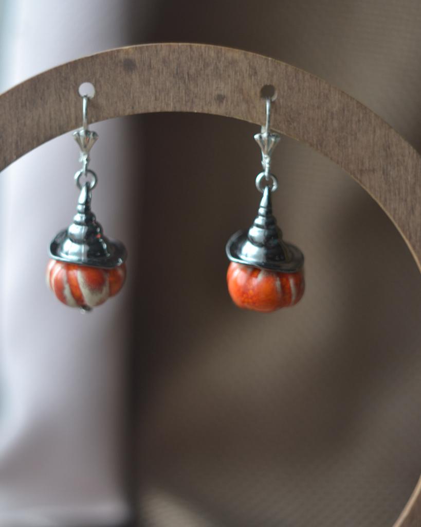 Серьги "Тыква в черной шляпе  "