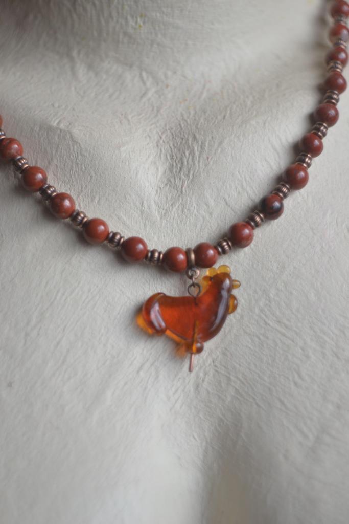 Колье "Карамельный петушок "