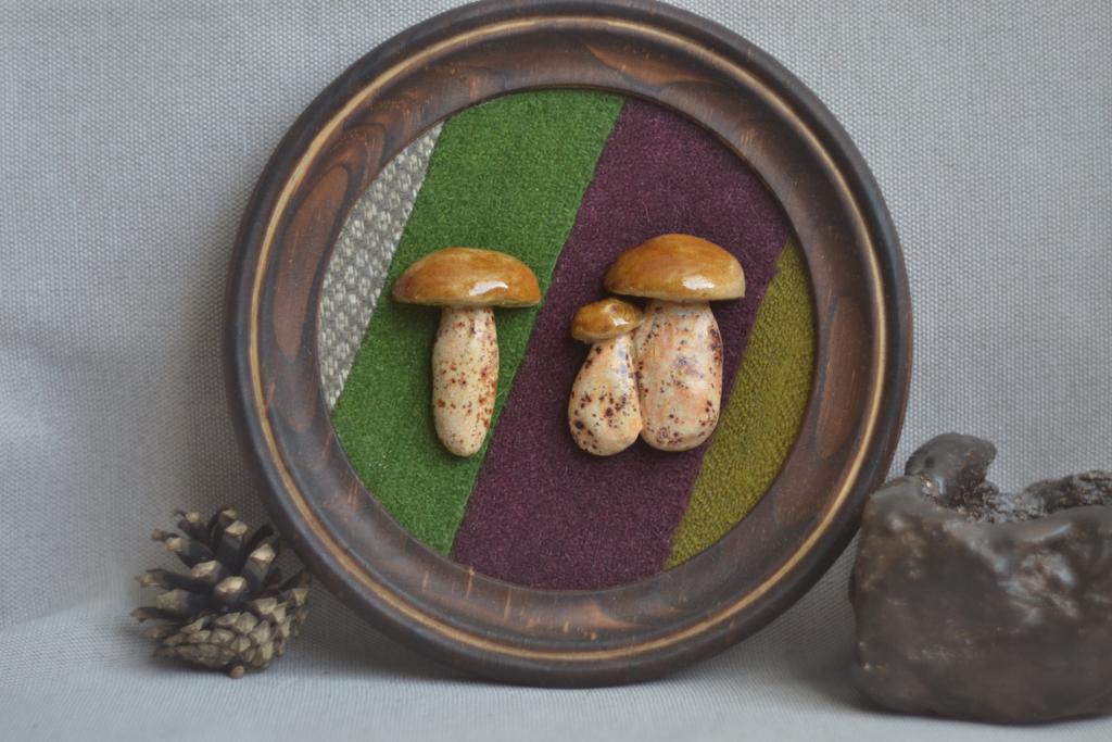 Панно на стену  большое  "Боровики"