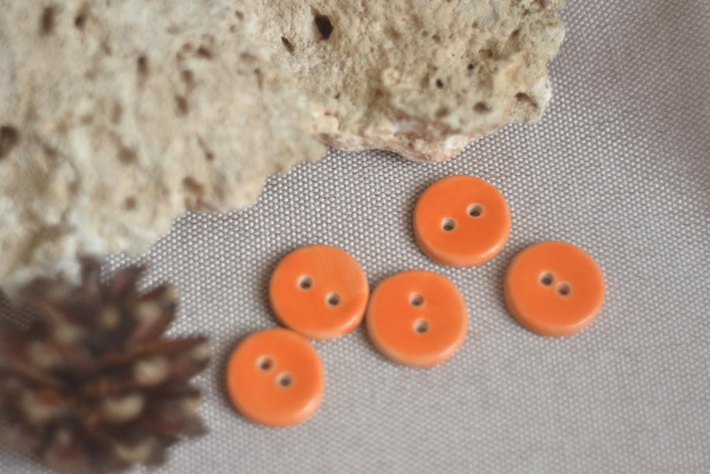 Базовая керамическая пуговица 2,4см  "Мандарин"