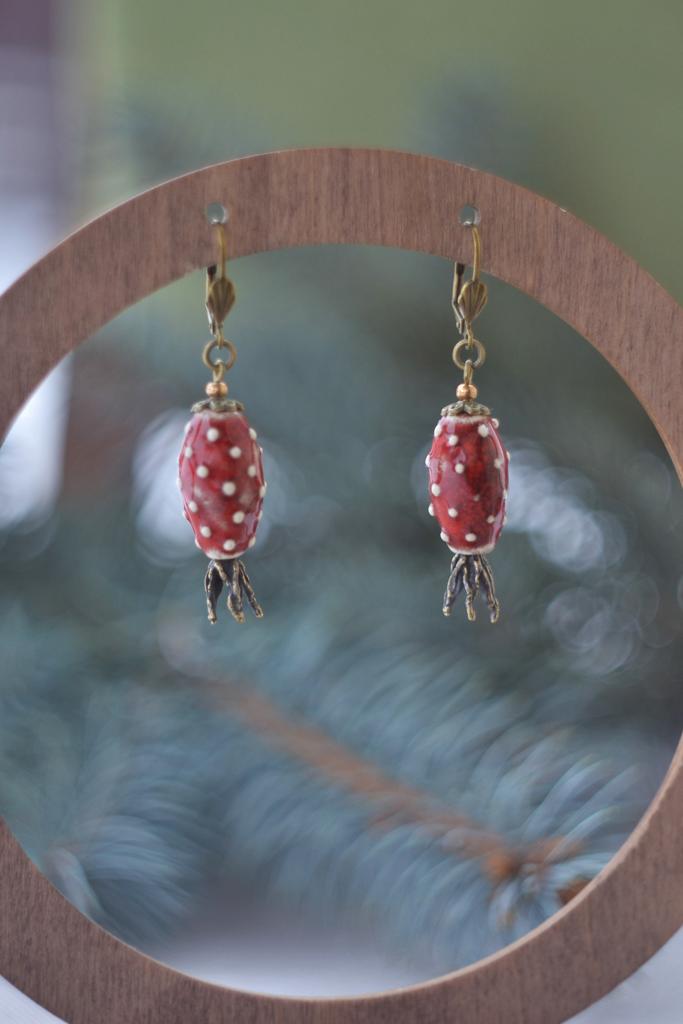 Серьги "Шиповник красный "