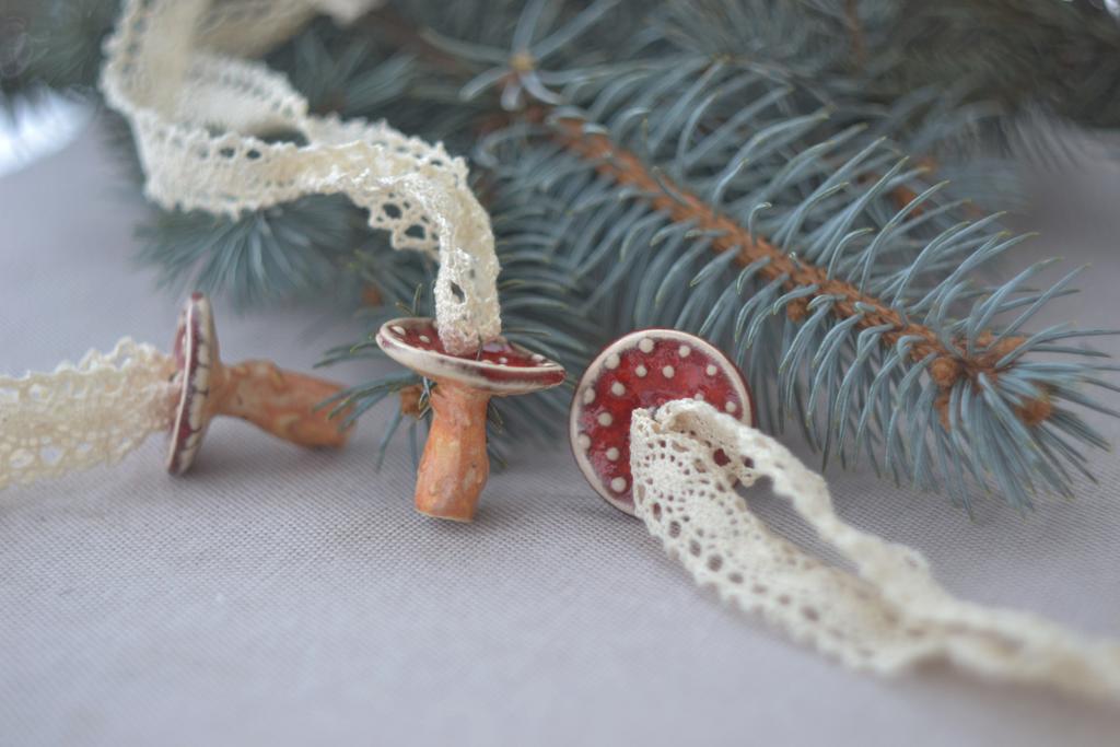 Керамический подвес на ёлку "мухомор"