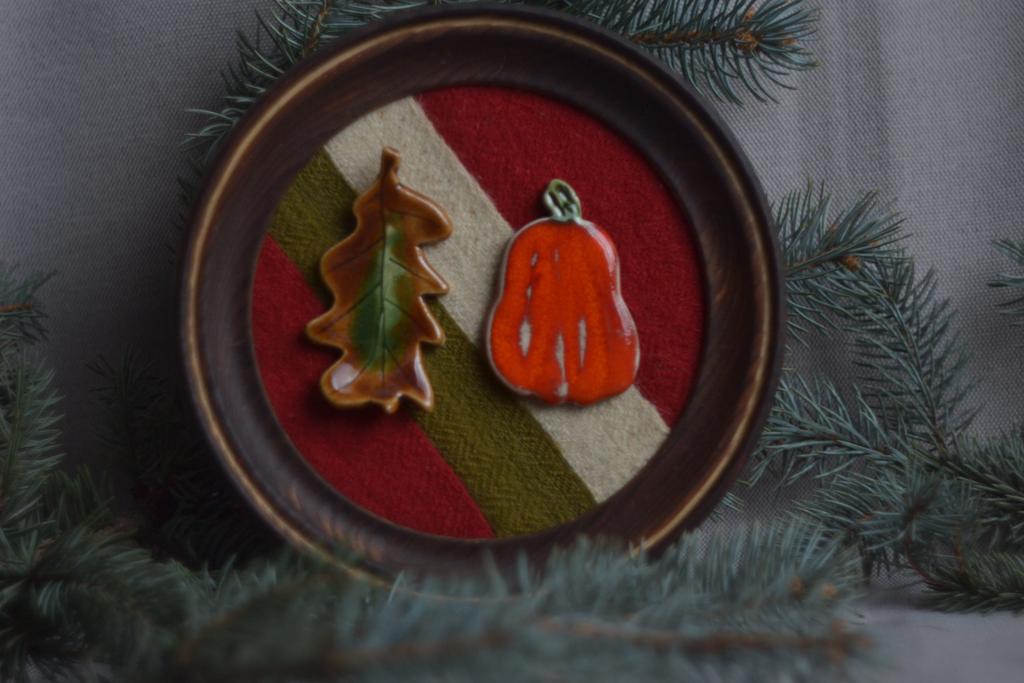 Панно на стену  большое  "тыква и лист"