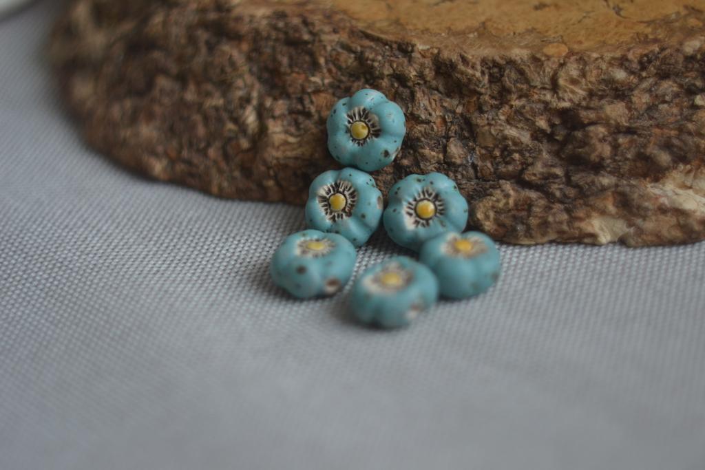 Керамическая бусина  "Цветок "