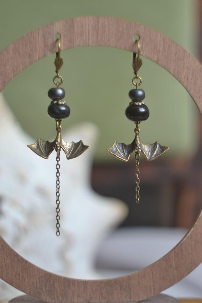 Серьги "летучая мышь"