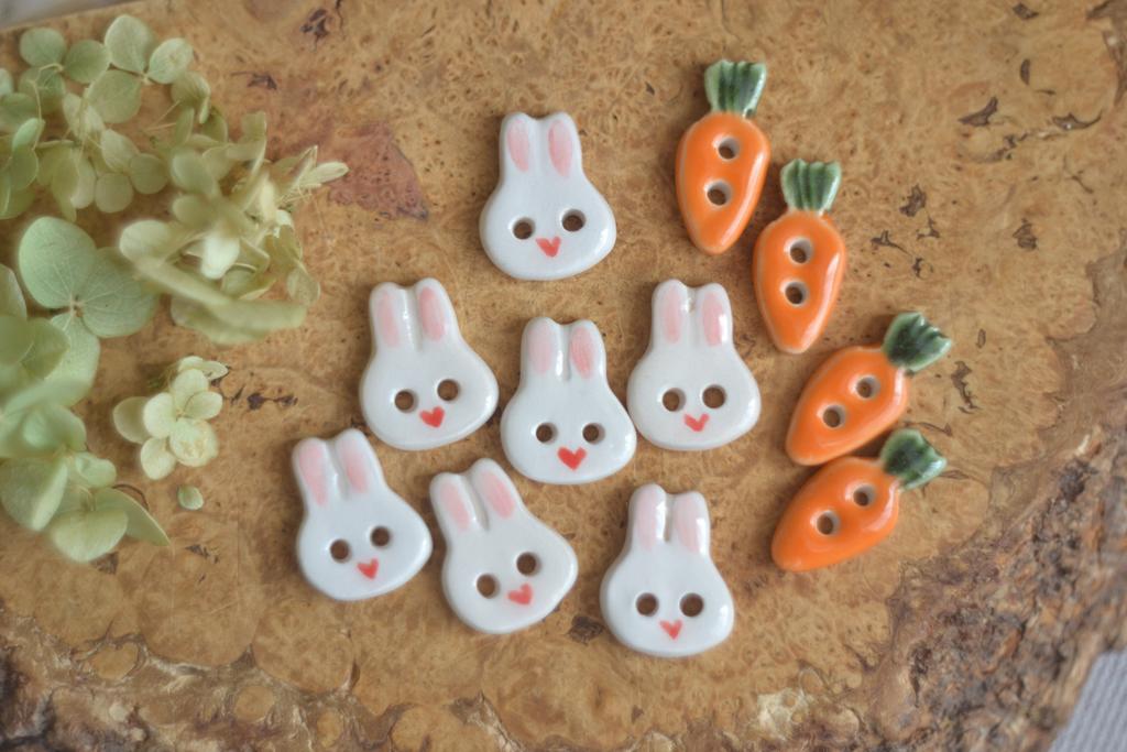 Керамическая пуговица "Заяц"