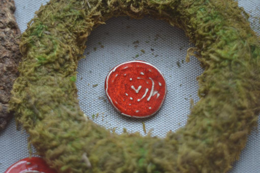 Брошь " мухоморна шляпка "