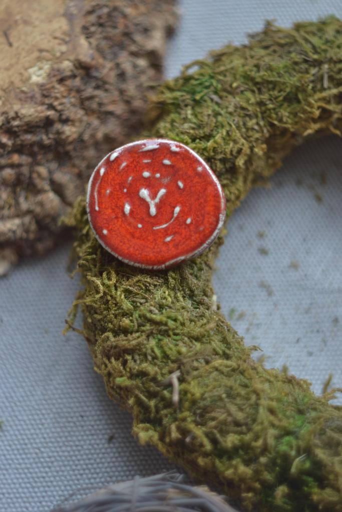 Брошь " мухоморна шляпка "
