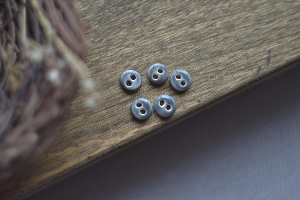 Базовая керамическая пуговица  0,9 см  "Туман"