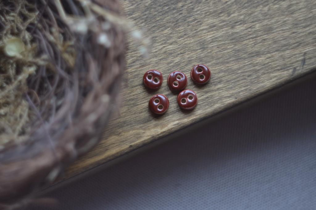 Базовая керамическая пуговица  0,9 см  "Венге"