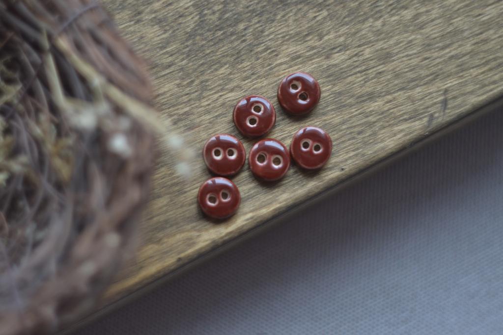 Базовая керамическая пуговица  1,3 см  "Венге"